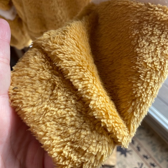 🌼💛Extremely Soft Hoodie - Picture 14 of 16